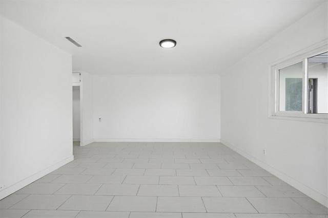 Detail Gallery Image 18 of 35 For 304 Edgerton, San Bernardino,  CA 92405 - 4 Beds | 3 Baths