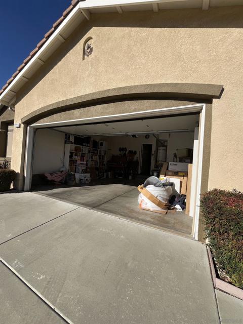 2723 Hazy Way, Banning CA: https://media.crmls.org/mediaz/7e767565-eb17-4d5f-a9a0-a2b2c7013271.jpg