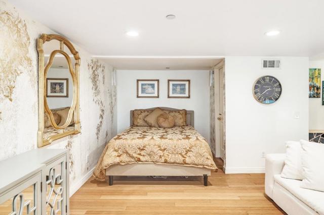 420 Esplanade, Redondo Beach CA: https://media.crmls.org/mediaz/7e767eaf-b288-494e-a336-c93badae980d.jpg