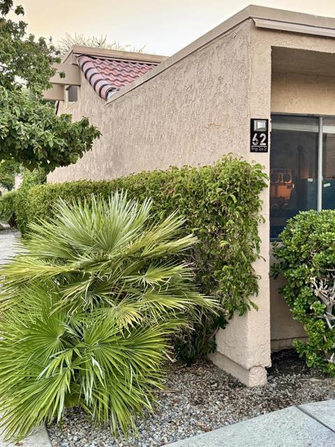 70100 Mirage Cove Drive, Rancho Mirage CA: https://media.crmls.org/mediaz/7e768929-6c25-47f7-87df-d9b47c19c8e0.jpg