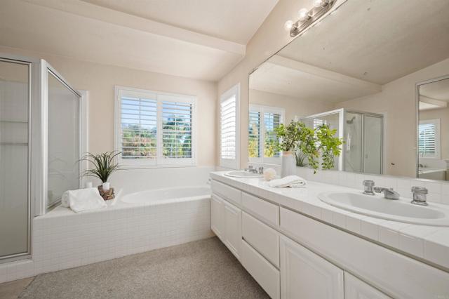 Detail Gallery Image 18 of 31 For 1137 Avenida Sobrina, Oceanside,  CA 92057 - 4 Beds | 3 Baths