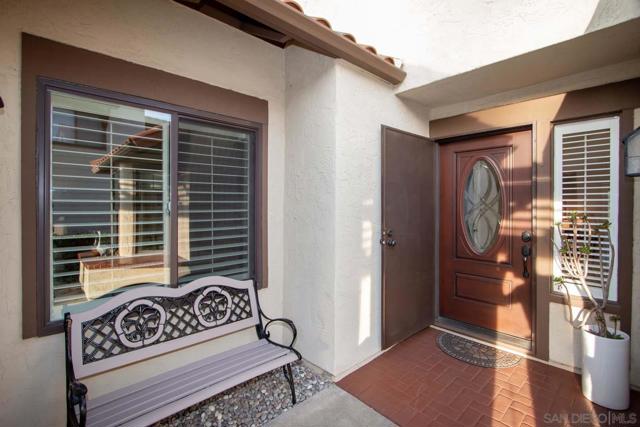 17489 Carnton Way, San Diego CA: https://media.crmls.org/mediaz/7e788e70-e1c5-4104-ad32-2c4b11ff9aea.jpg