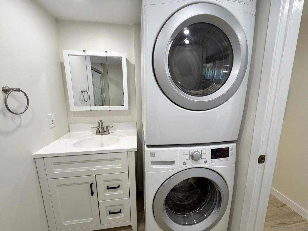6460 Convoy Ct - photo 13