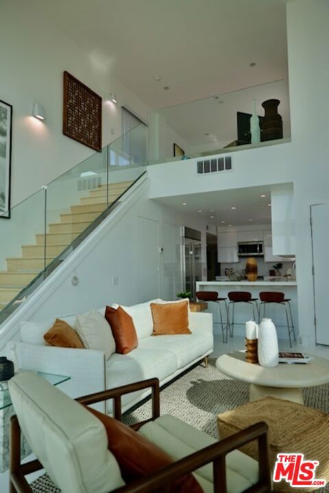 2419 Ocean Front Walk, Venice CA: https://media.crmls.org/mediaz/7e79459f-e998-4799-8fab-e83c77c1dcb7.jpg