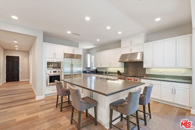 14624 Mccormick Street, Sherman Oaks CA: https://media.crmls.org/mediaz/7e798bb4-aed3-4a33-8231-3f32532e02bf.jpg