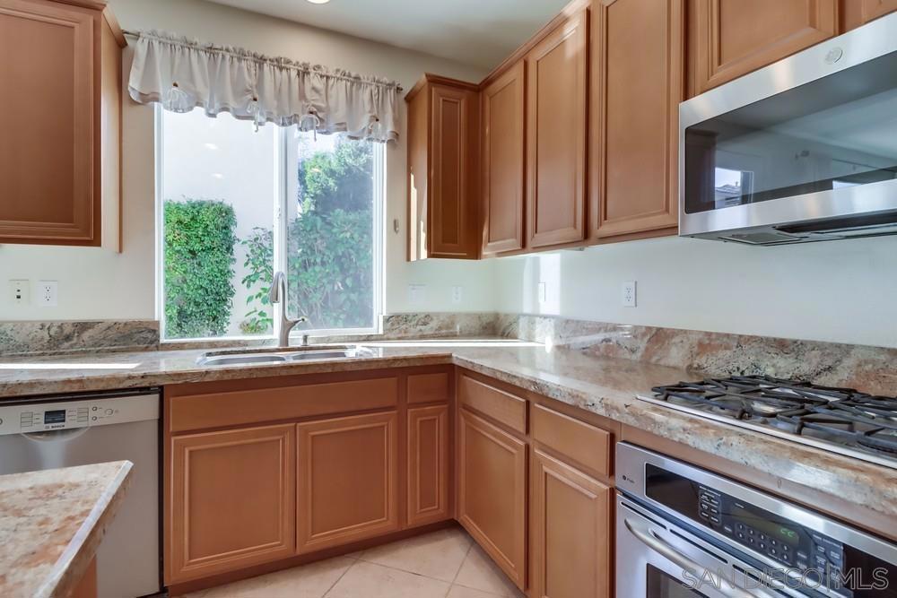 17020 New Rochelle Way - photo 12