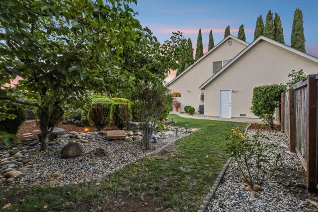 3043 Crater Lane, San Jose CA: https://media.crmls.org/mediaz/7e7a14e2-b371-49f9-9485-1b55114b997f.jpg