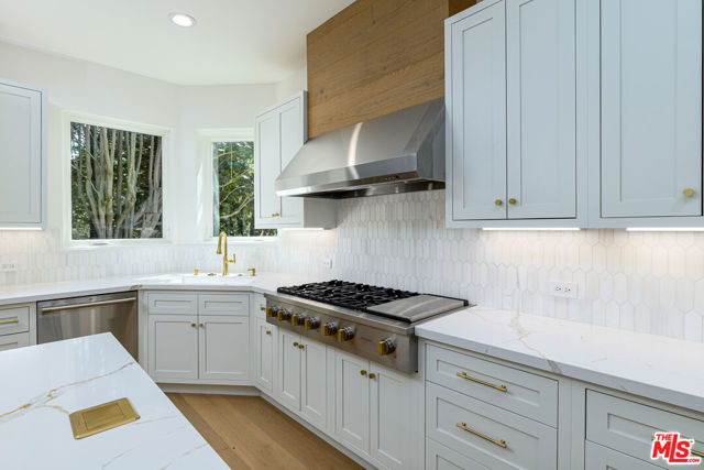 4929 Lakeview Canyon Road, Westlake Village CA: https://media.crmls.org/mediaz/7e7a233d-cae4-4deb-9ec6-5098ad1f9c6a.jpg