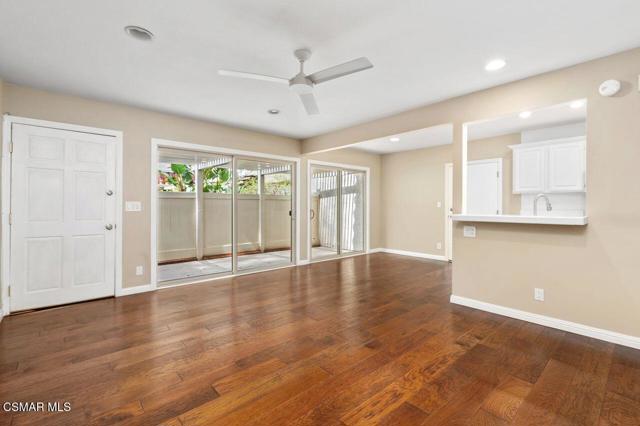 1228 Kirkford Way, Westlake Village CA: https://media.crmls.org/mediaz/7e7a4a06-6f83-4675-bf55-d11f7718d011.jpg