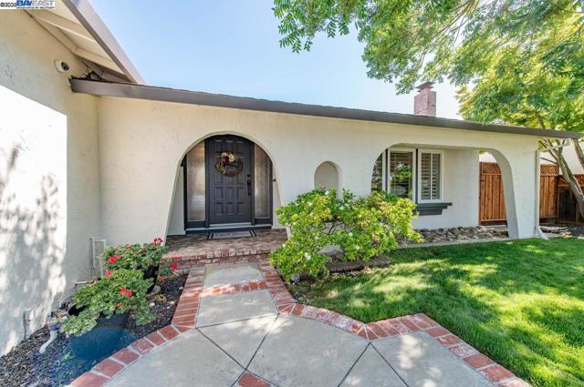 139 Amber Way, Livermore CA: https://media.crmls.org/mediaz/7e7ae5c1-74f3-46ef-af9c-eb1b3d1aac5b.jpg