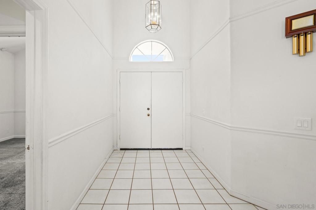https://media.crmls.org/mediaz/7e7af1cd-0e5c-4484-ade4-fb10cd0b9b8e.jpg?preset=X-Large