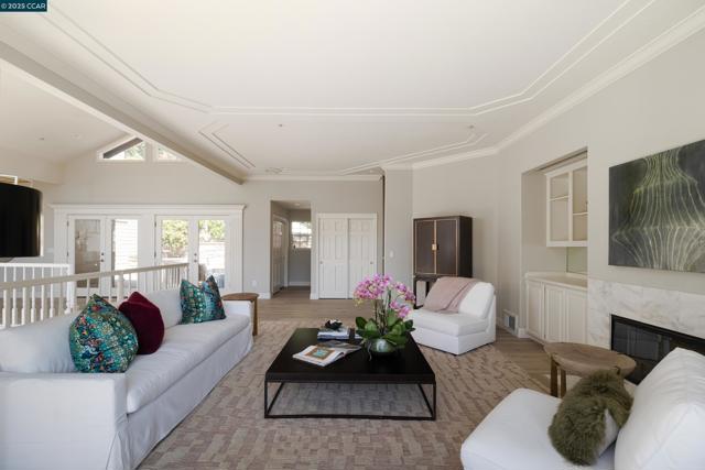 46 Merrill Circle N., Moraga CA: https://media.crmls.org/mediaz/7e7b1310-ef96-4240-8789-e5bfb33e8c74.jpg