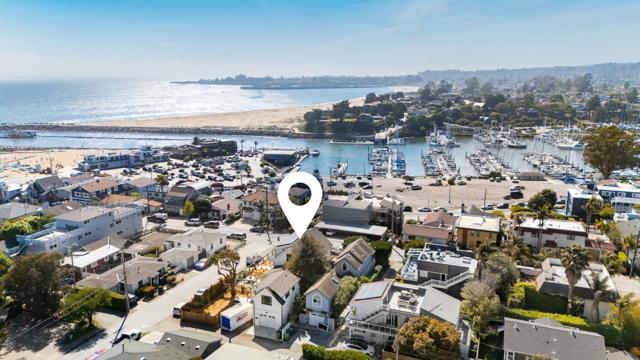 601 Bonnie Street, Santa Cruz CA: https://media.crmls.org/mediaz/7e7cb9d6-71c3-4d91-b95b-766ef7d8e4ab.jpg