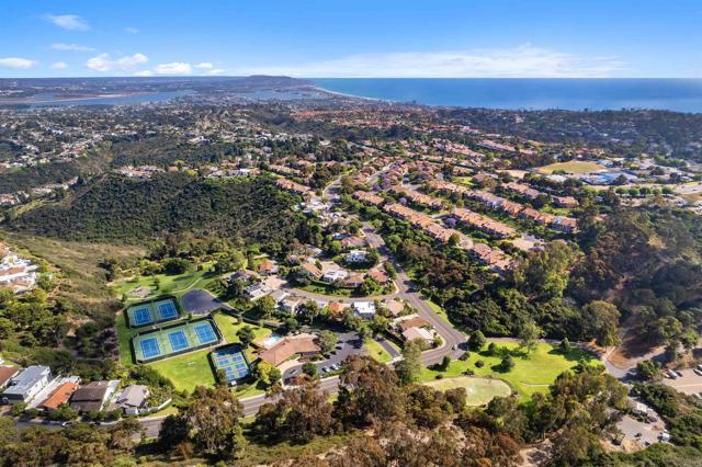 6635 Caminito Scioto, La Jolla CA: https://media.crmls.org/mediaz/7e7fa22c-2760-4669-a232-cbd5cbaeeae4.jpg