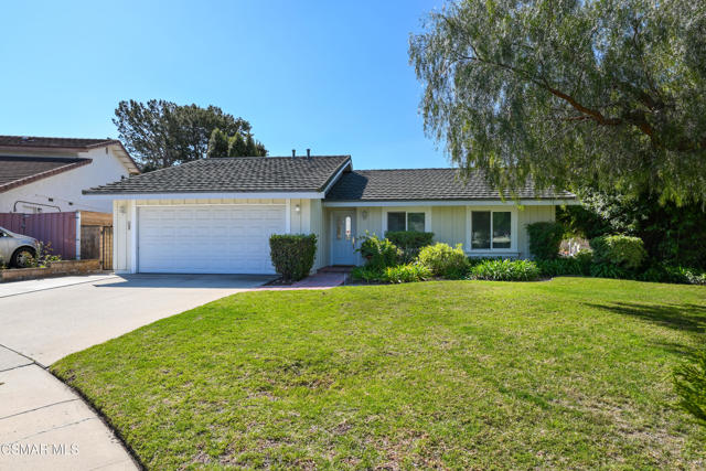 2202 Park Place, Thousand Oaks CA: https://media.crmls.org/mediaz/7e7fa59a-0872-48d4-9699-e6da58d69848.jpg