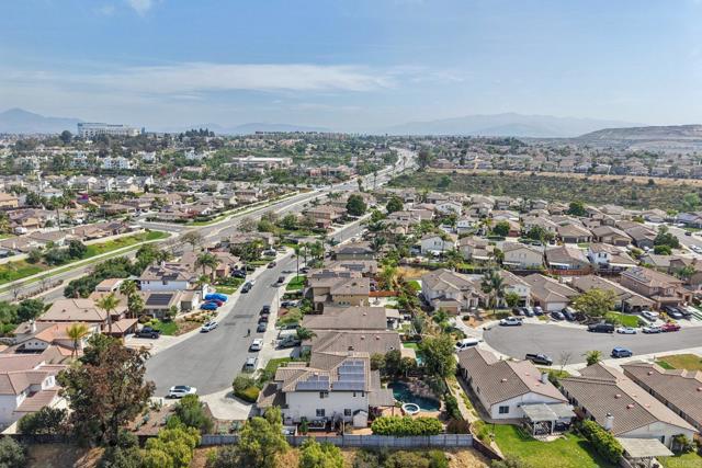 542 Lee Circle, Chula Vista CA: https://media.crmls.org/mediaz/7e7fa96e-31ae-4b68-a38c-847508fb6f2d.jpg