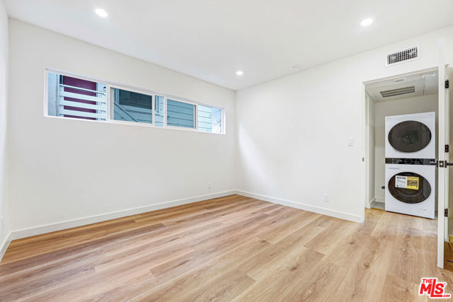 16185 W Sunset Blvd, 2 photo 8