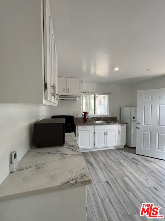 3673 3rd Avenue, Los Angeles CA: https://media.crmls.org/mediaz/7e807394-cbea-4905-a11b-e27f52b9ad86.jpg