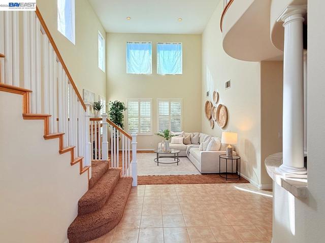 Image 3 of 60 For 3329 Lair Way