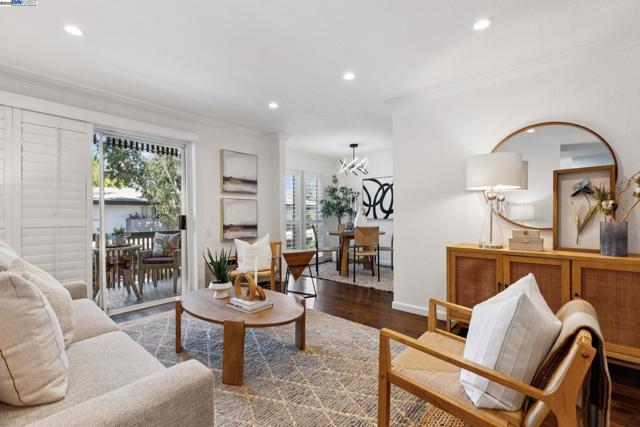 150 Sharene Ln, Walnut Creek CA: https://media.crmls.org/mediaz/7e813a20-2359-4ff9-abd6-1f58c57b7953.jpg