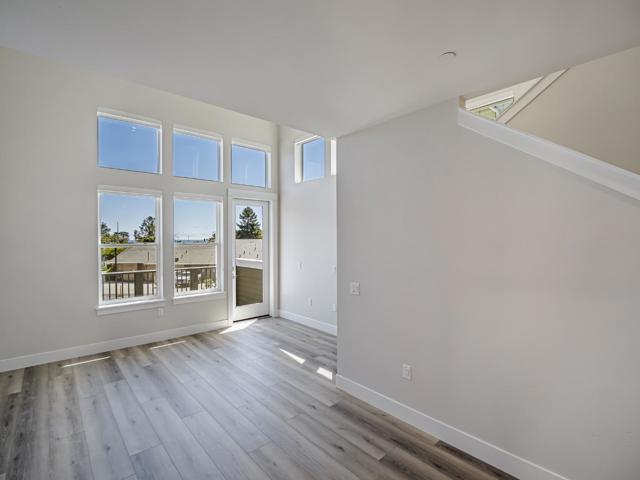 121 Aptos Village Way, Aptos CA: https://media.crmls.org/mediaz/7e824442-cb77-4ae6-8118-ff54306d246e.jpg