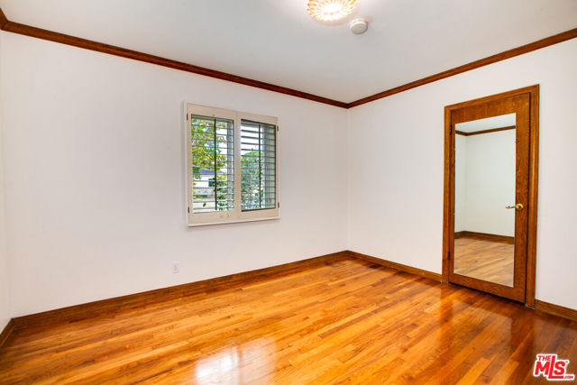 7701 Toland Avenue, Los Angeles CA: https://media.crmls.org/mediaz/7e8353e3-0479-4be5-9e30-197a40f6e765.jpg