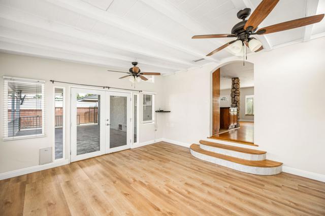 12109 Bluefield Avenue, La Mirada CA: https://media.crmls.org/mediaz/7e83605a-1d37-4b7b-a6a7-8aa246ad4286.jpg