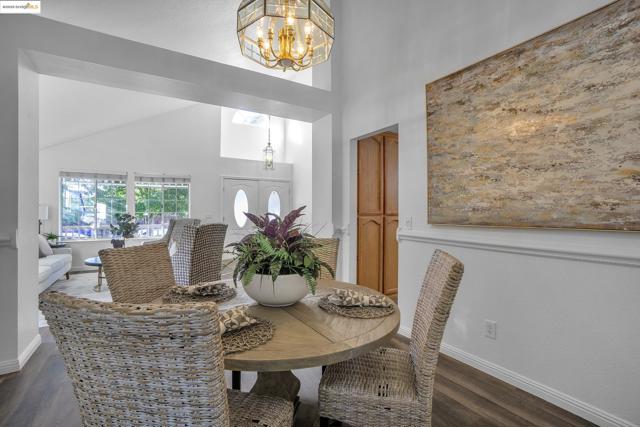 5014 Prairie Way, Antioch CA: https://media.crmls.org/mediaz/7e8367d9-1c2d-455c-8a9b-3d465197c168.jpg