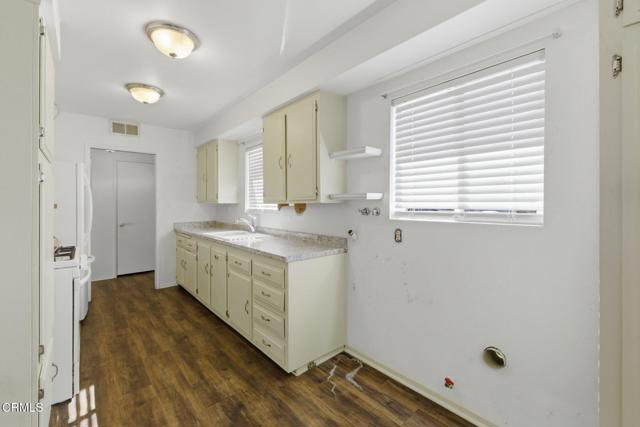 Detail Gallery Image 6 of 19 For 229 Wakeford Ave, Santa Paula,  CA 93060 - 3 Beds | 1/1 Baths