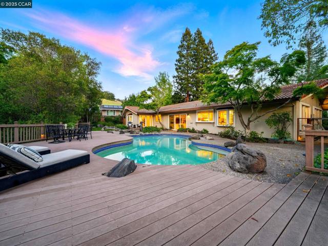 1804 Piedras Circle, Alamo CA: https://media.crmls.org/mediaz/7e83ca48-41e2-45d5-a69e-f20c6c621953.jpg