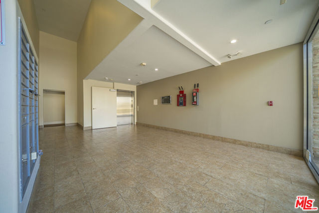 970 S St Andrews Place, Los Angeles CA: https://media.crmls.org/mediaz/7e83f916-f9cb-4c1a-af5a-71c3c767049c.jpg