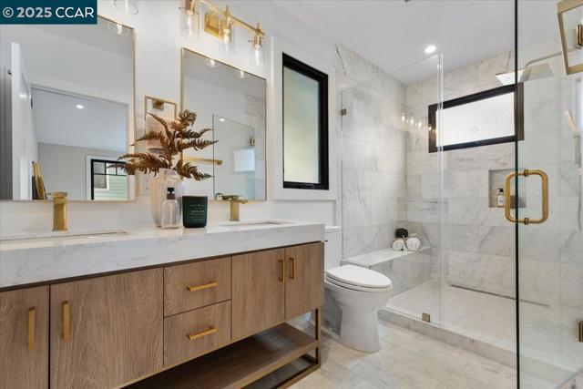 1045 Kains Ave, Albany CA: https://media.crmls.org/mediaz/7e849298-2a96-4a89-931d-afe290b831e8.jpg
