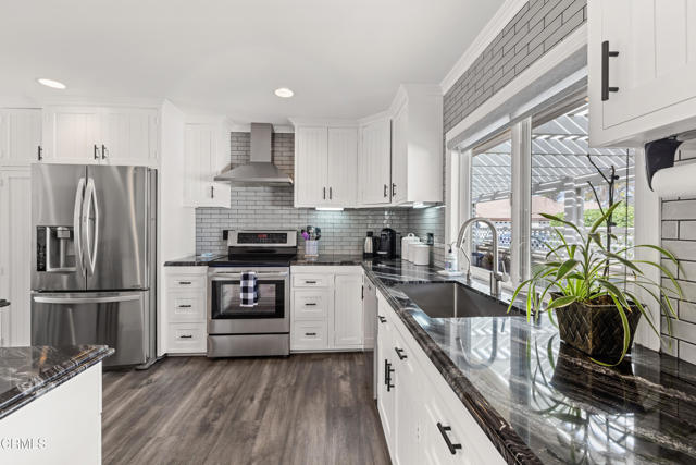 34124 Village 34, Camarillo CA: https://media.crmls.org/mediaz/7e84c640-6c81-4630-8013-5309eabc54b1.jpg