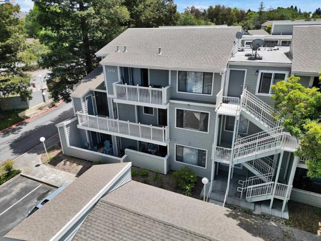 3402 Pinewood Ter, Fremont CA: https://media.crmls.org/mediaz/7e84e79a-a07c-471c-a32c-41aea747372c.jpg