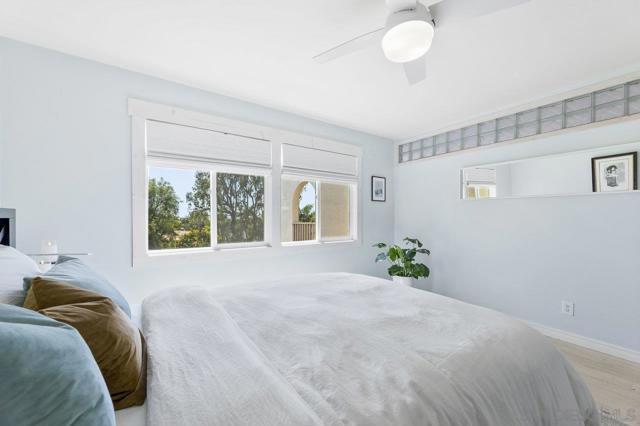 902 Caminito Madrigal, Carlsbad CA: https://media.crmls.org/mediaz/7e8523b3-655d-4afd-9a20-b50b19c71533.jpg