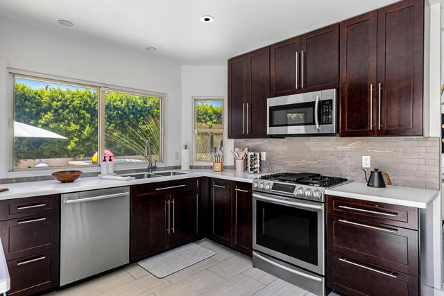 2355 W Nicola Road, Palm Springs CA: https://media.crmls.org/mediaz/7e855656-d8f4-428c-8c74-3954b50be9ce.jpg