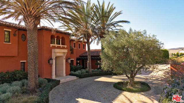 0 Murphy Way, Malibu CA: https://media.crmls.org/mediaz/7e857466-bf1c-47f0-8283-630f5aabdb8a.jpg