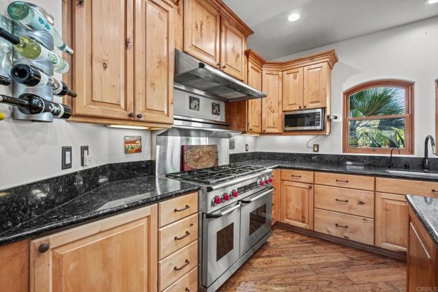 15636 Sage Hill Drive, Ramona CA: https://media.crmls.org/mediaz/7e85c548-d243-4200-b438-e56de78d5b78.jpg
