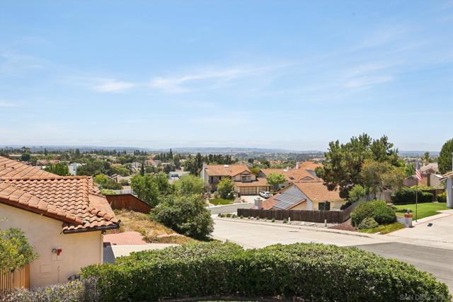 9233 Lethbridge Way, San Diego CA: https://media.crmls.org/mediaz/7e862184-4172-422f-a3b0-52d32166bae4.jpg