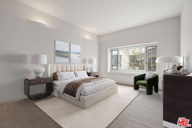 10106 Empyrean Way, Los Angeles CA: https://media.crmls.org/mediaz/7e875c2a-4a1b-4de9-bed1-6a000d66cc2a.jpg
