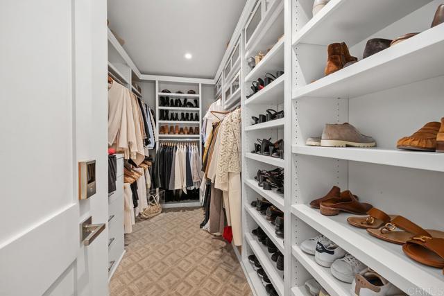 Image 13 of 31 For 555 Amphitheatre Drive