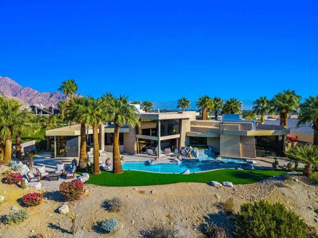 79525 Tom Fazio N Lane, La Quinta CA: https://media.crmls.org/mediaz/7e881206-9ea7-4691-9b13-88b01d0453a7.jpg