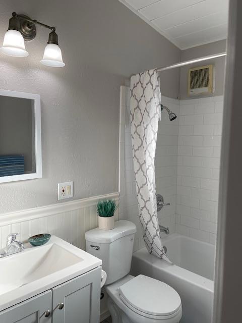 410 Farallon Drive, Morgan Hill CA: https://media.crmls.org/mediaz/7e8902d0-48a5-4d1e-800c-e5ec0fbaab3c.jpg