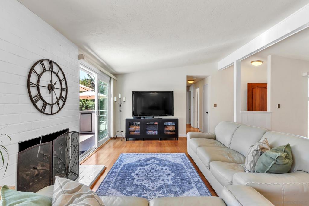 3031 Larkin Pl - photo 5