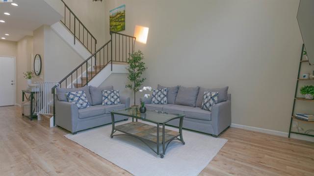 37076 Saint Edwards St, Newark CA: https://media.crmls.org/mediaz/7e89962e-595f-4f7c-b418-52af25b9d1e0.jpg