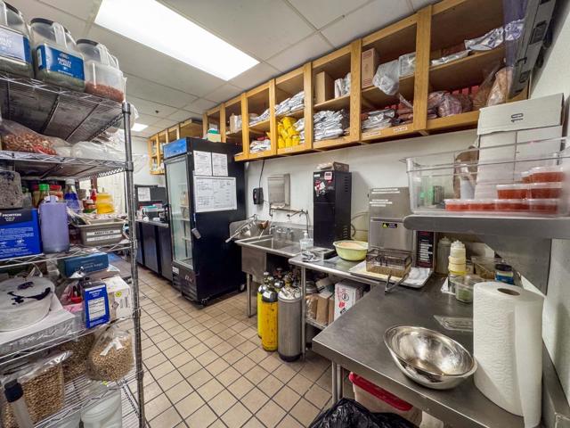 60 60 S Able Street, Milpitas CA: https://media.crmls.org/mediaz/7e8a0556-e534-4ab0-b68a-61993e7b1148.jpg
