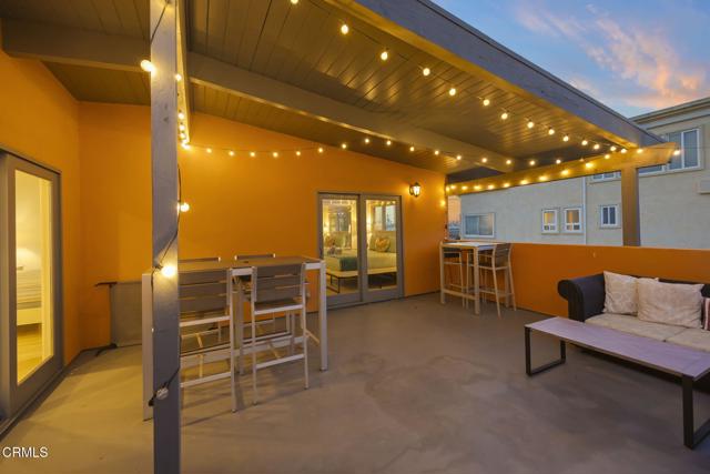 2924 Lakeshore Court, Oxnard CA: https://media.crmls.org/mediaz/7e8a58a9-b795-490d-891f-fc41cca41a49.jpg
