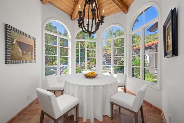 5354 El Camino Del Norte, Rancho Santa Fe CA: https://media.crmls.org/mediaz/7e8ac697-8e7c-40fd-b1ba-eac62df1befd.jpg