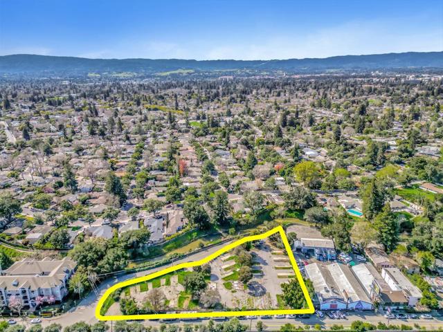 1893 Woodland Avenue, East Palo Alto CA: https://media.crmls.org/mediaz/7e8e38a2-48b0-46e3-a513-a59b84bdf653.jpg