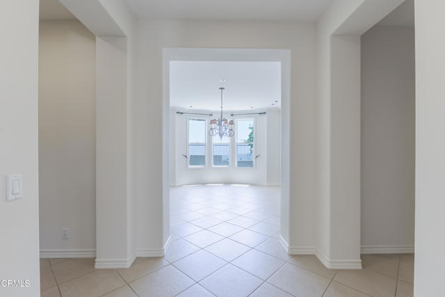 3911 Lilac Canyon Lane, Altadena CA: https://media.crmls.org/mediaz/7e8e3ec6-550e-4f35-b71c-d714a146550e.jpg